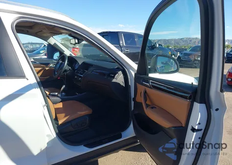 2017 BMW X3 xDrive28I z USA, uszkodzony, nr VIN 5UXWX9C3XH0T19402